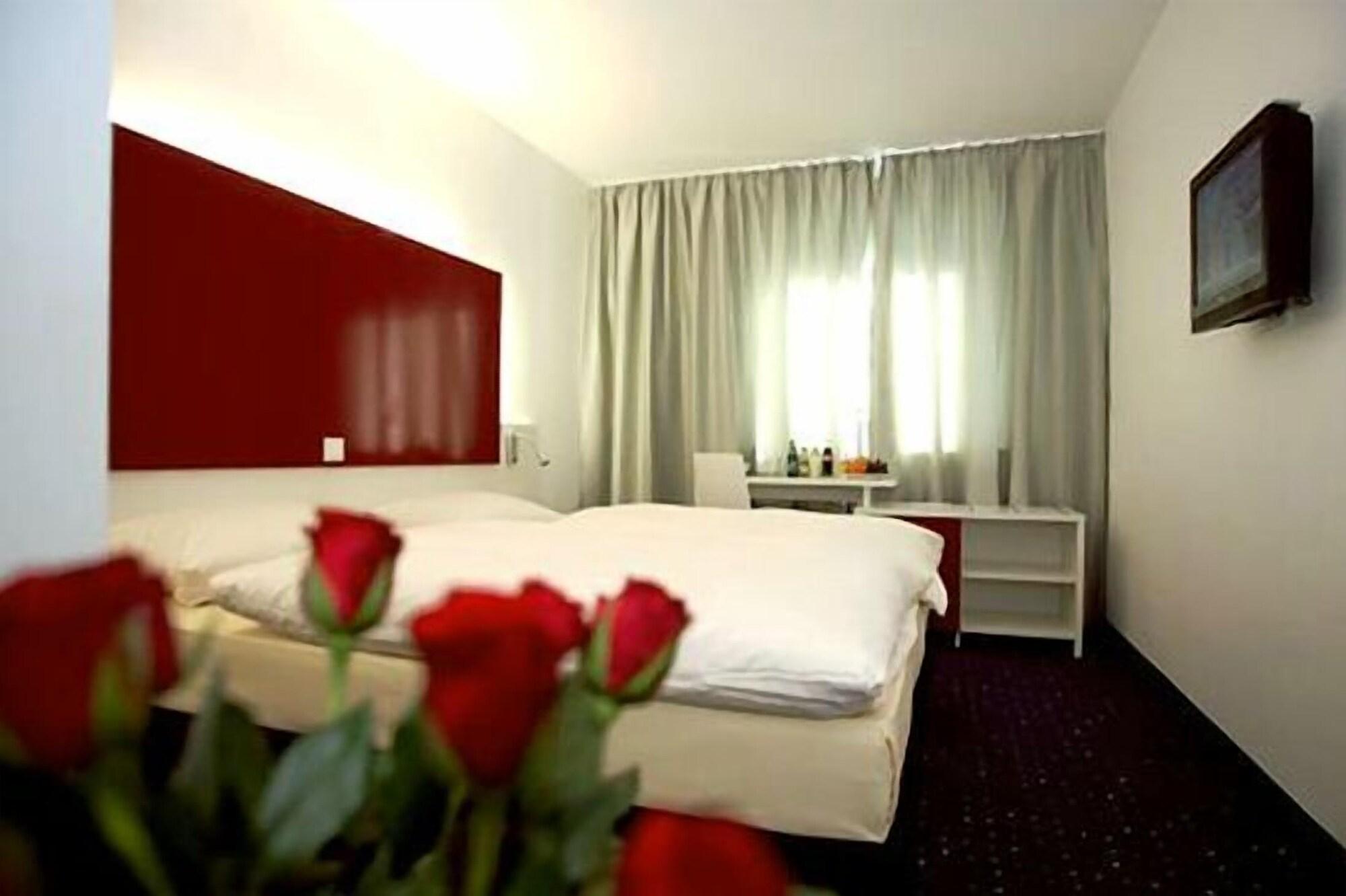 โรงแรมแอดมิรัล Frankfurt am Main ภายนอก รูปภาพ